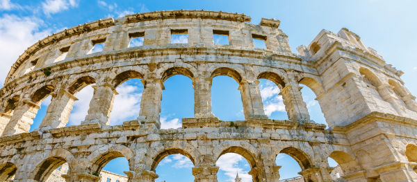 Die schönsten Sehenswürdigkeiten Istriens: das Amphitheater Pula