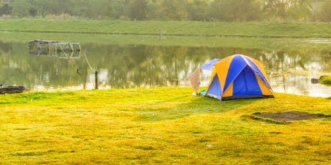 Den Herbst in Deutschland genießen –  Farbenfroher Campingurlaub
