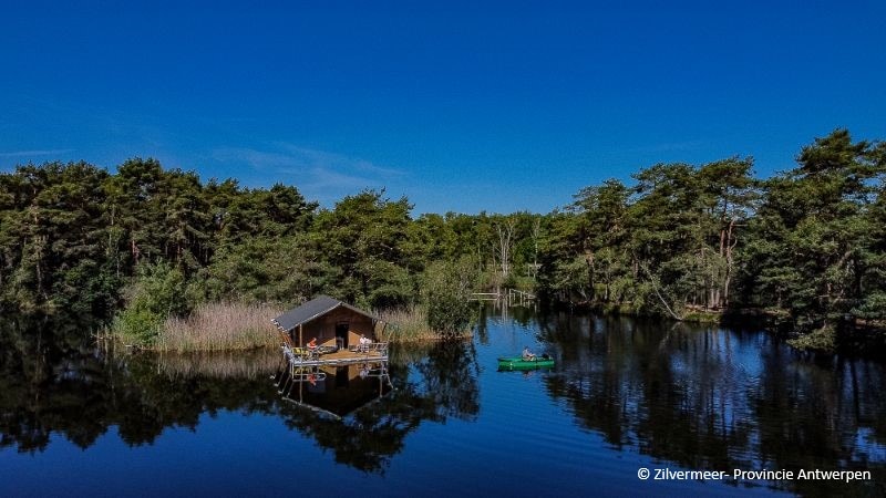 Besondere Glamping-Unterkünfte: Floss Campingplatz Zilvermeer