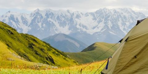 Camping und Weitwandern: Ausrüstung für eine mehrtägige Wanderung