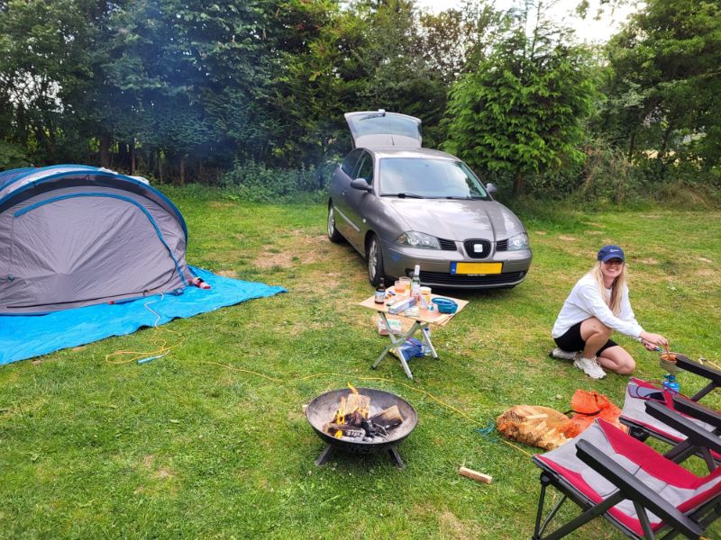 Glaskocher beim kurzen Camping