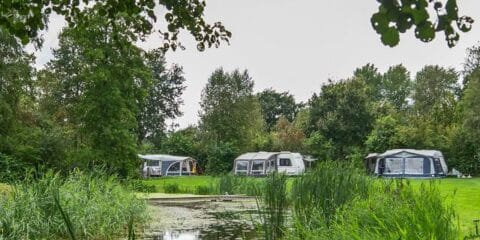 8 besondere Adults-only-Campingplätze