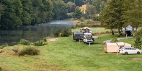 7 Naturcampingplätze in den Ardennen: Ruhe, Flussrauschen und viel Grün