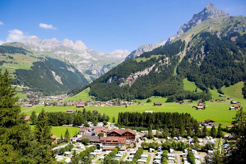 Wellness-Oase im Alpenresort Eienwäldli Engelberg – Saunalandschaft und Spa im Herzen der Schweizer Alpen