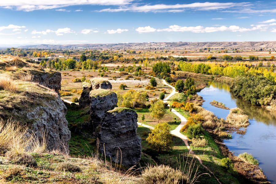 het platteland en de rivier Jarama rond Madrid