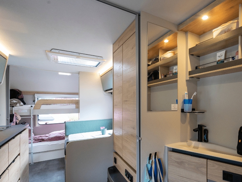 Innenansicht des Dethelffs Wohnwagen