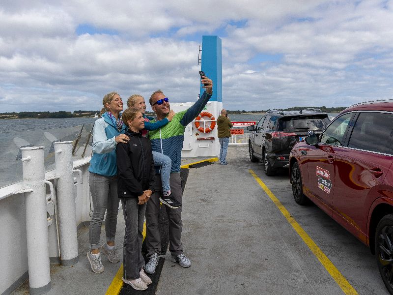 Familien-Selfie auf der Fähre