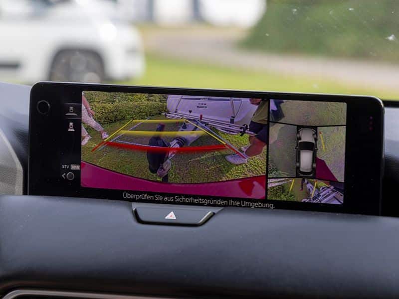 Rückfahrkamera beim Ankuppeln des Caravans.