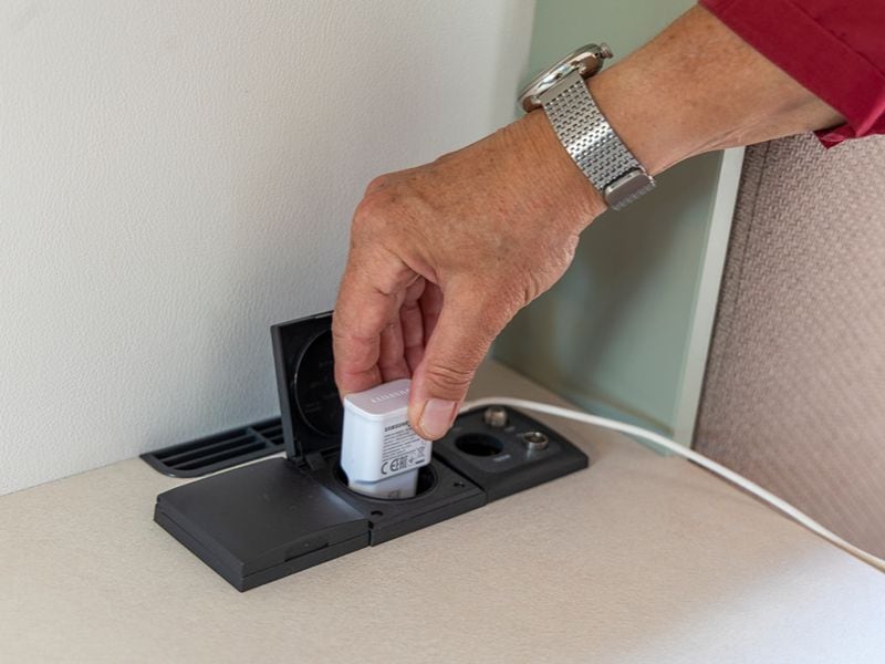 Der LMC Style 400 F verfügt über zahlreiche Steckdosen